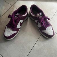Scarpe nike dunk viola e bianche