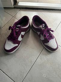 Scarpe nike dunk viola e bianche