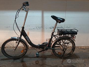 bicicletta elettrica pieghevole 