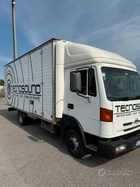 Autocarro Nissan Motore nuovo