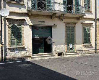 2 LOCALI A MONTICELLO BRIANZA