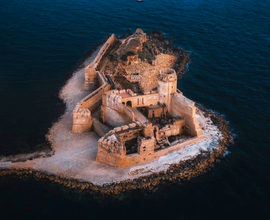 Terreno di fronte castello Isola Capo Rizzuto Cala