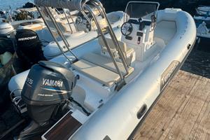 Gommone Capelli tempest 630 yamaha 115 4t carrello