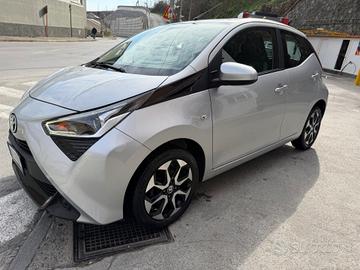 TOYOTA AYGO 1.0 NEOPATENTATI