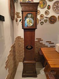 Orologio a Pendolo a Colonna in Legno