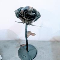 rosa artigianale da arredo in acciaio 