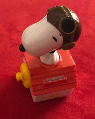 Snoopy nei panni del” Pilota  Assi”c/ cuccia