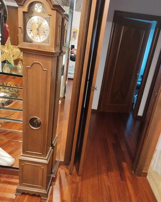 Orologio a pendolo Tempus Fugit in legno di design