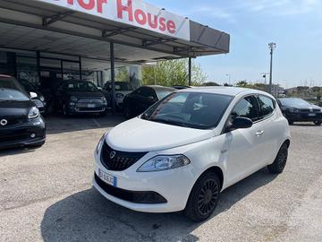 Lancia Ypsilon 1.0 FireFly 5 porte S&S Hybrid Gold