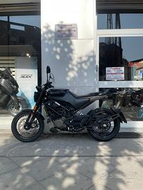 HUSQVARNA SVARTPILEN 125