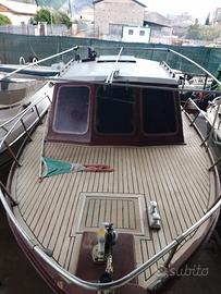 Gozzo cabinato vetroresina 7.30 motore 50cv diesel