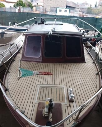 Gozzo cabinato vetroresina 7.30 motore 50cv diesel