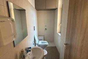 Stanza in ufficio condiviso