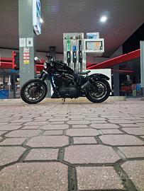 Harley Davidson  Sportster 883R -custom bobber