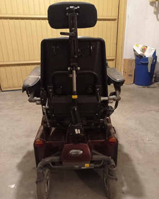 Carrozzina elettrica per disabili