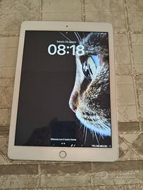 iPad 6 32GB Wi-Fi + Scatola ,alimentatore,cavetto