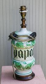 Lampada di ceramica ricavata da vaso di farmacia