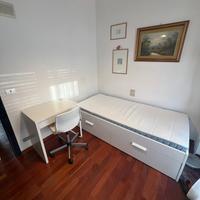 Cameretta con letto materasso