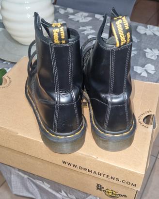 Dr Martens anfibi 