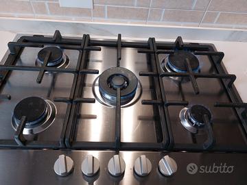 Piano cottura a gas Indesit 5 fuochi
