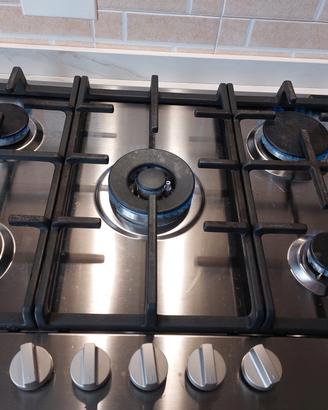 Piano cottura a gas Indesit 5 fuochi