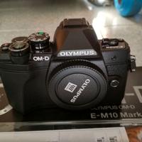  Olympus OM-D E-M10 III, 1900 scatti