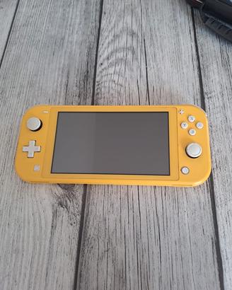 Nintendo switch lite gialla + custodia