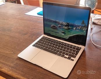 MacBook Air M1 2020 256GB: Batteria 97%, 48 cicli