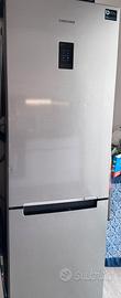 Frigo Samsung + tavolo con 4 sedie