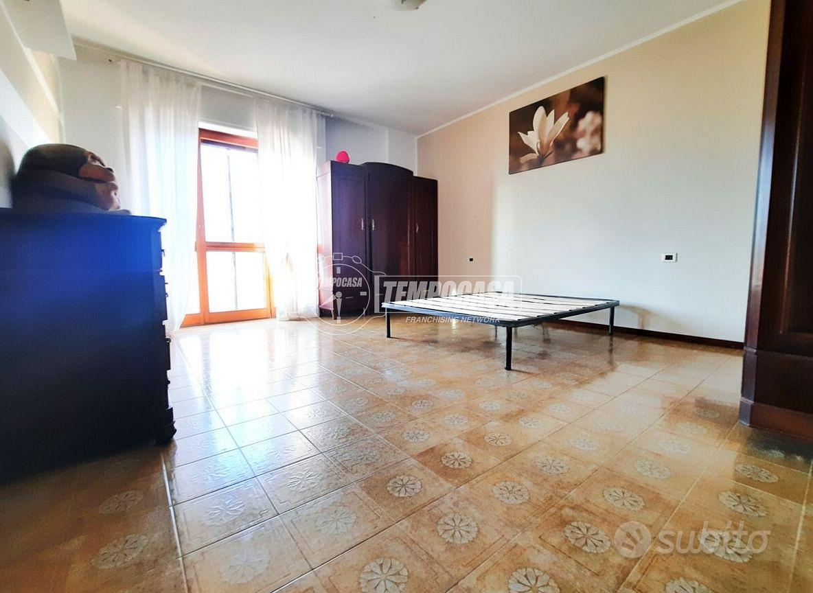 VILLA BIFAMILIARE IN ZONA COLLINARE - View 2