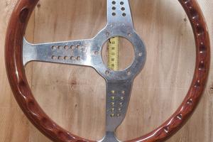 Alfetta - volante in legno Momo