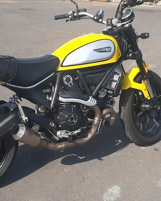 Ducati Scrambler Icon 800 depotenziata