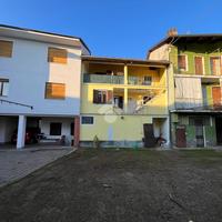 CASA SEMINDIPENDENTE A FIORANO CANAVESE