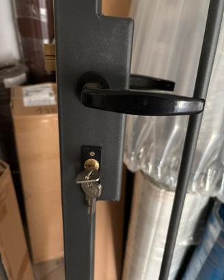 Cancelletto in ferro con serratura