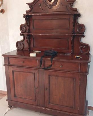 Credenza Piattaia con Alzata a Giorno in Noce