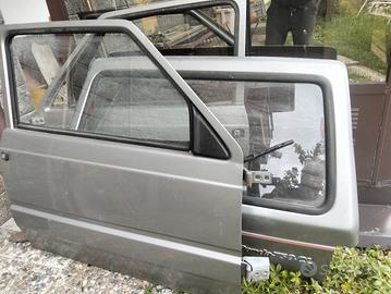 2 porte e 1 portellone 