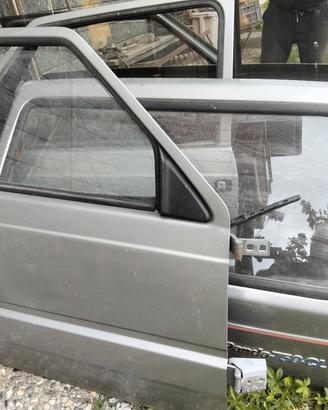 2 porte e 1 portellone 