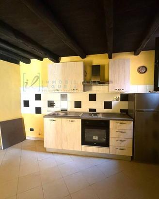 Rustico / Casale di 70 m² con 2 locali a Borghetto