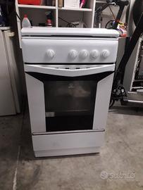 IN GARANZIA cucina 4 fuochi con Forno a Gas