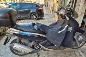 scooter  Beverly 300 usato 