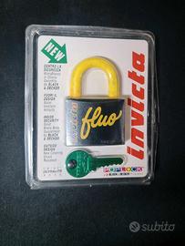 Lucchetto Invicta black & decker 1993 fluo