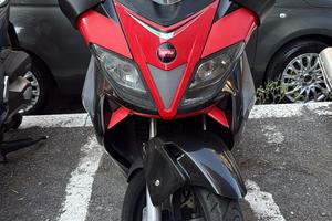 Aprilia SR Max 300