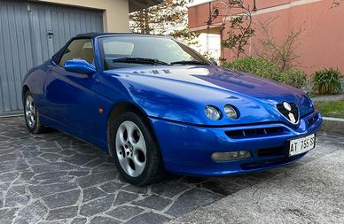 Alfaromeo Spider 916