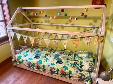 Letto Montessori a casetta in legno abete bianco
