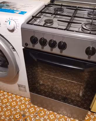 Cucina a gas Beko compatta, quasi nuova