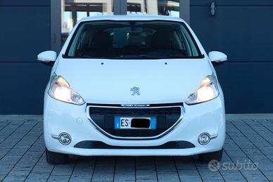 Peugeot 208 2014