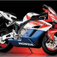 Ricambi honda cbr 1000 rr 04 05 nuovi