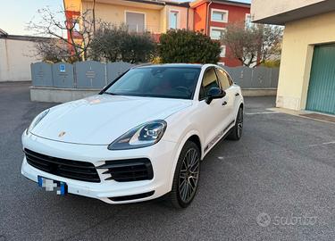PORSCHE CAYENNE COUPÈ
