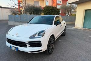 PORSCHE CAYENNE COUPÈ