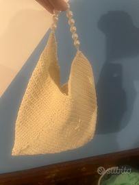 Borsetta “fai da te” in cordoncino ad uncinetto